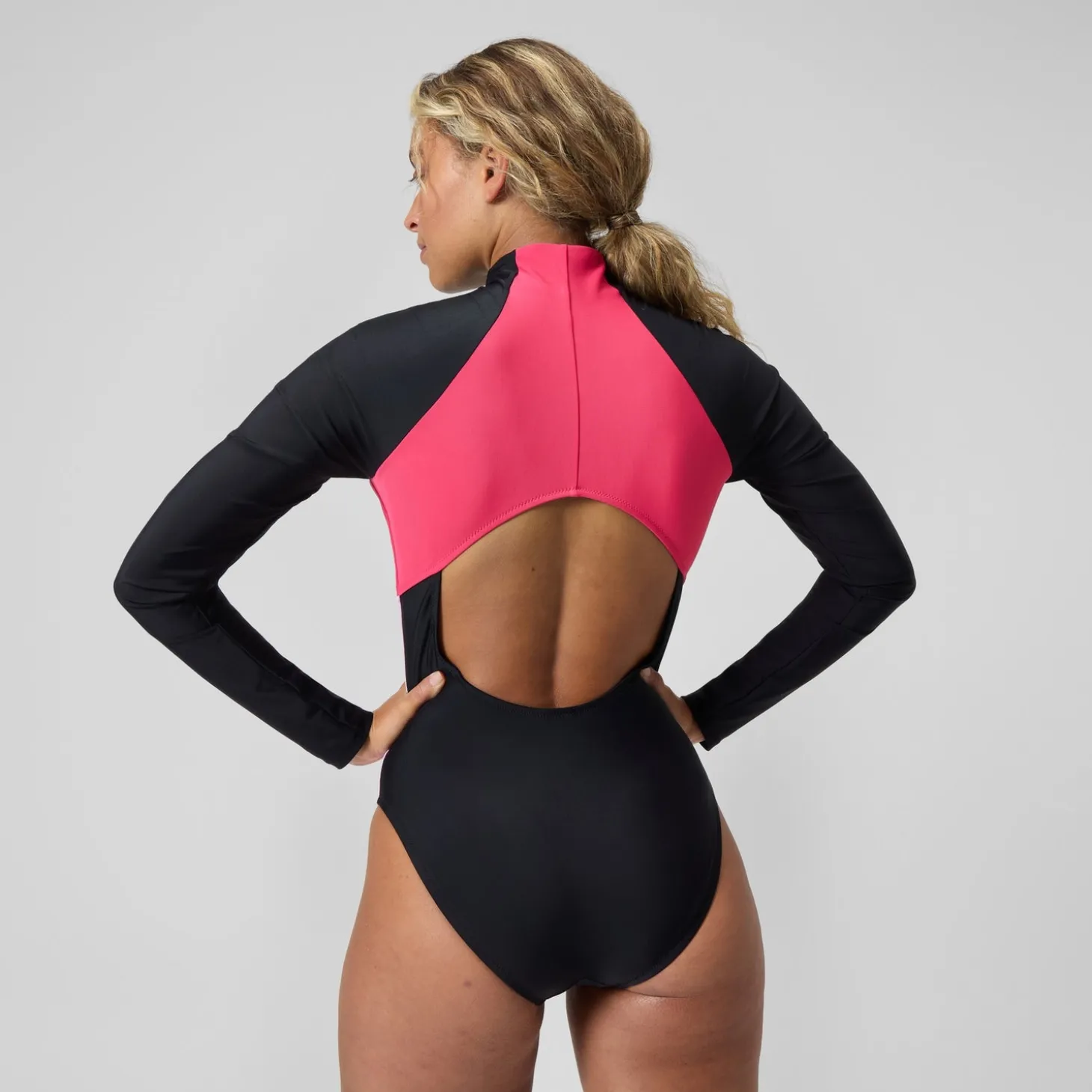 Maillot de bain Femme Colourblock zippé à manches longues noir/rouge