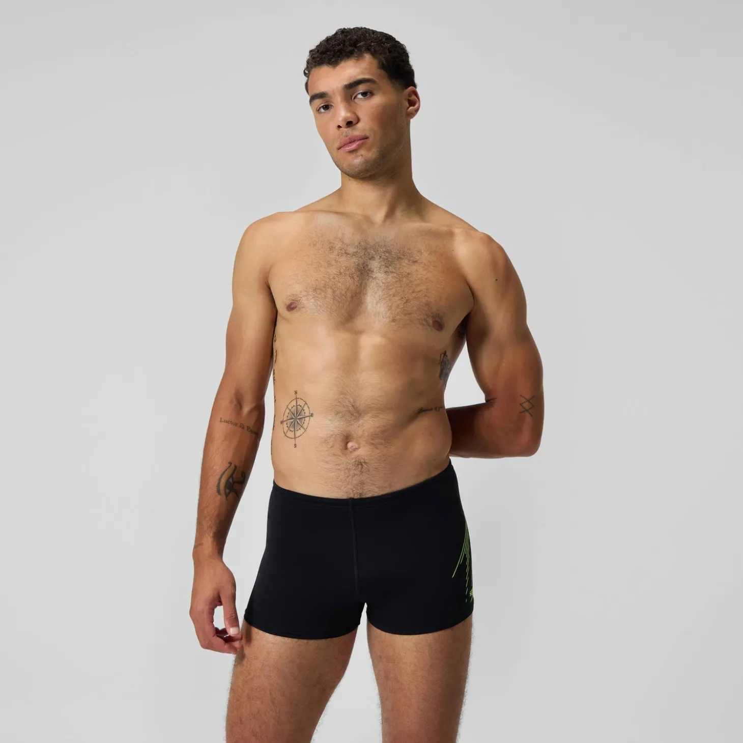 Short de bain homme à imprimé intégral XPRESS LITE 18 pouces noir/jaune
