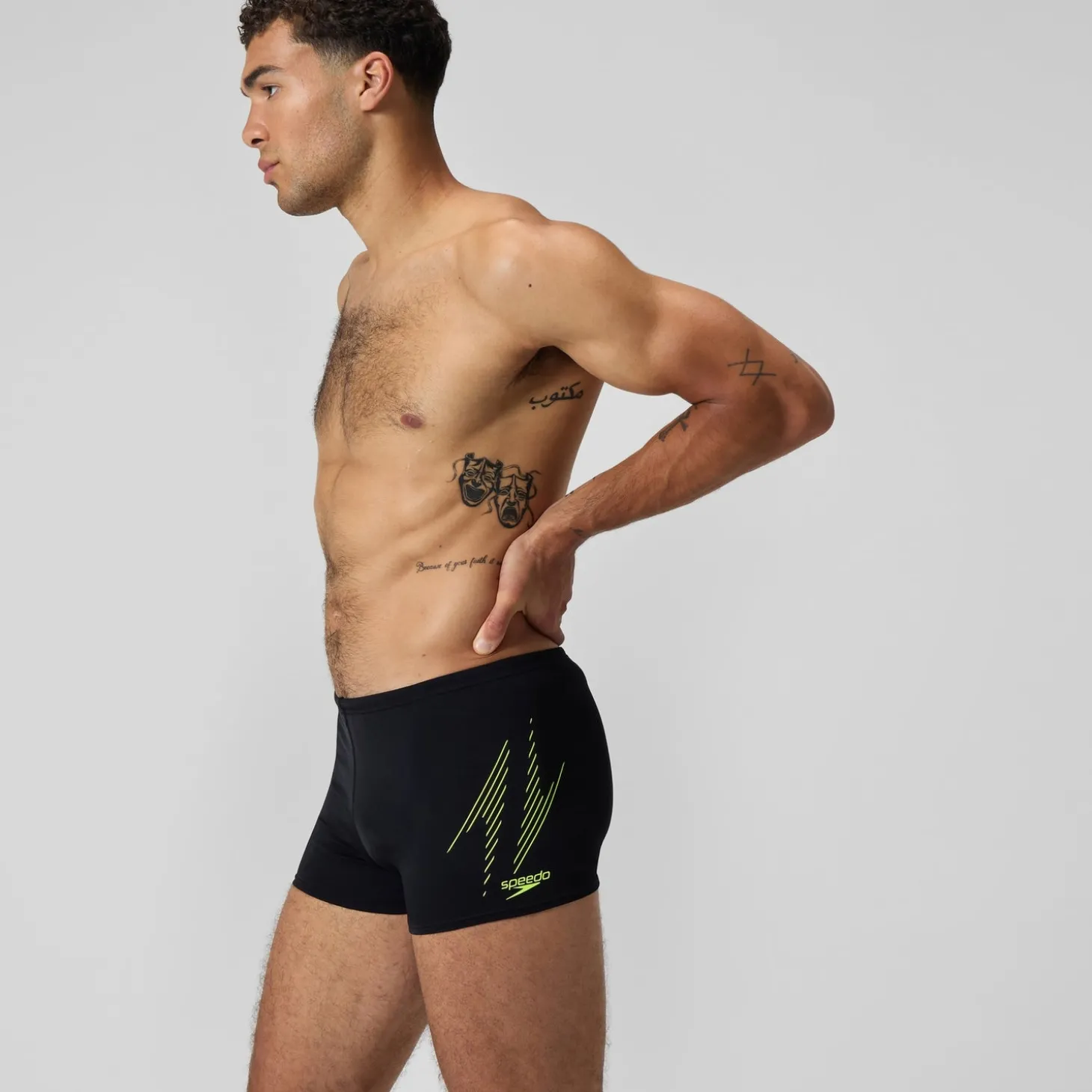 Short de bain homme à imprimé intégral XPRESS LITE 18 pouces noir/jaune