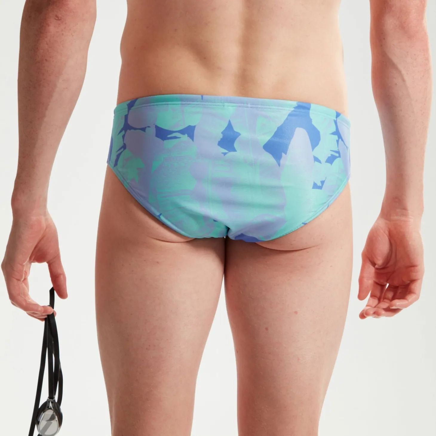 Slip de bain Club Training homme 8 cm Allover Digital Bleu