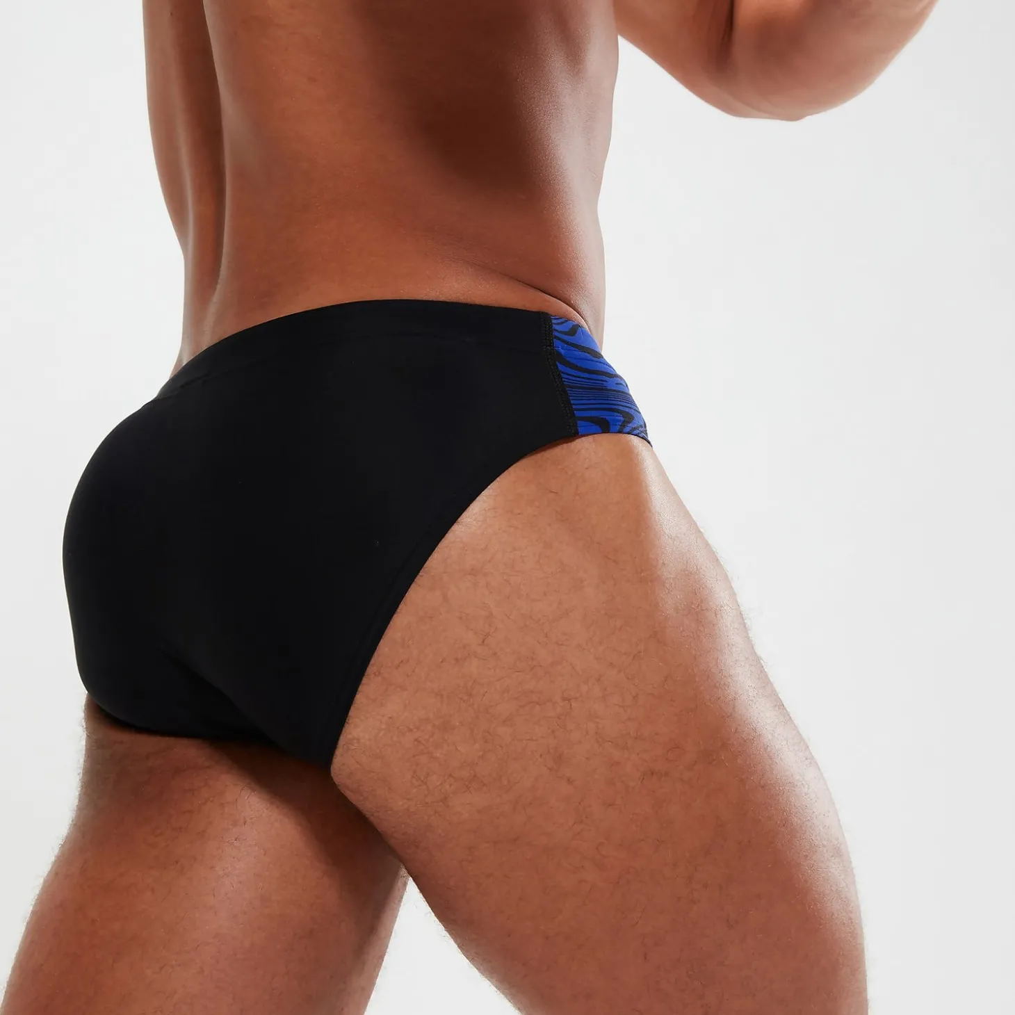 Slip de bain Homme Kaleidoscope V Training 7 cm noir/bleu