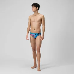 Slip de bain Hommes 7 cm Allover Digital pour Hommes Bleu marine profond/Rouge sirène